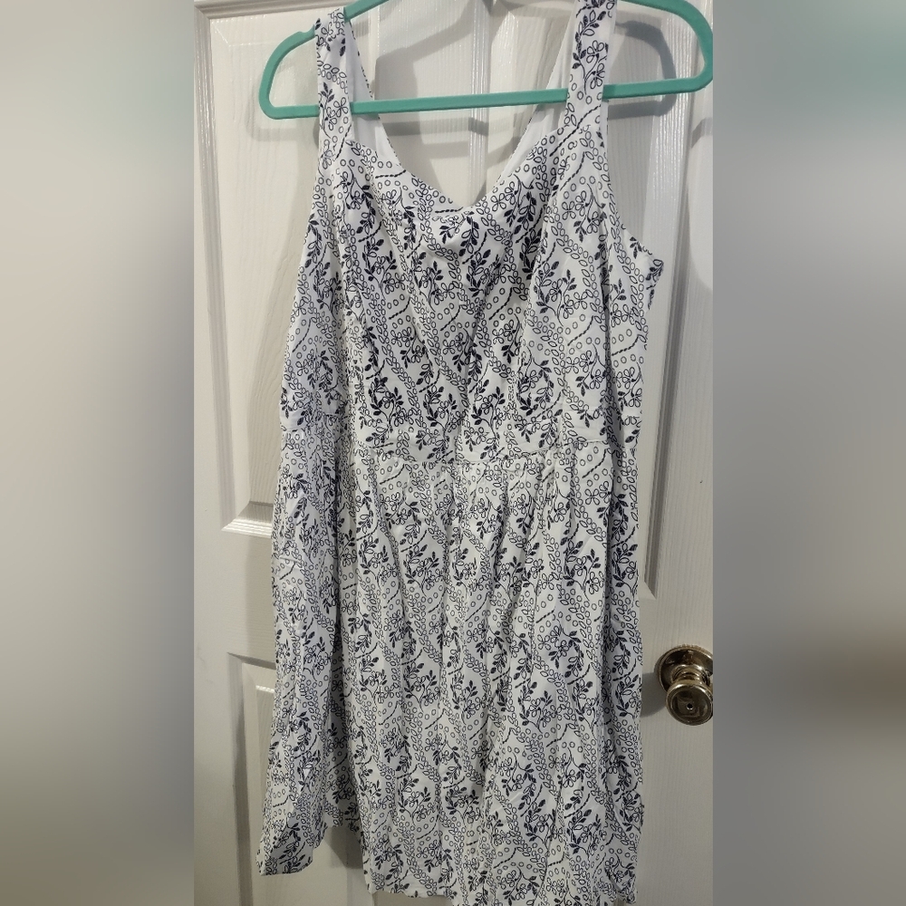 Elegant Blue and White Patterned Dress
